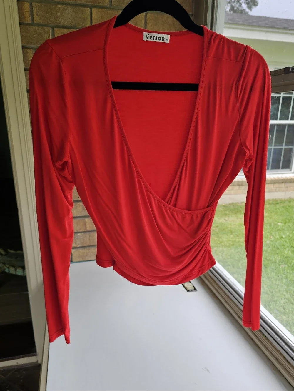 VETIOR Deep V Neck Long Sleeve Faux Wrap Crop Top - Women's Size Medium - Picture 1 of 10